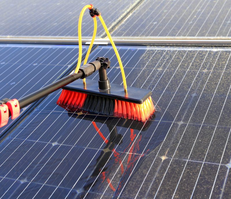 Gentle cleaning of solar modules with water Cleaning of solar modules with water and a soft brush.