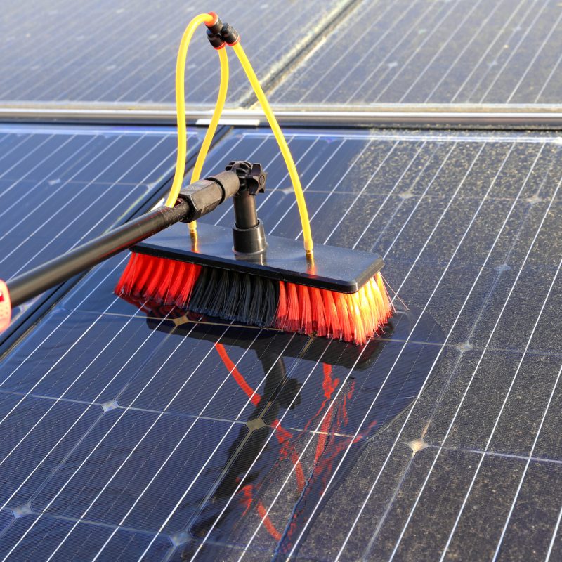 Gentle cleaning of solar modules with water Cleaning of solar modules with water and a soft brush.